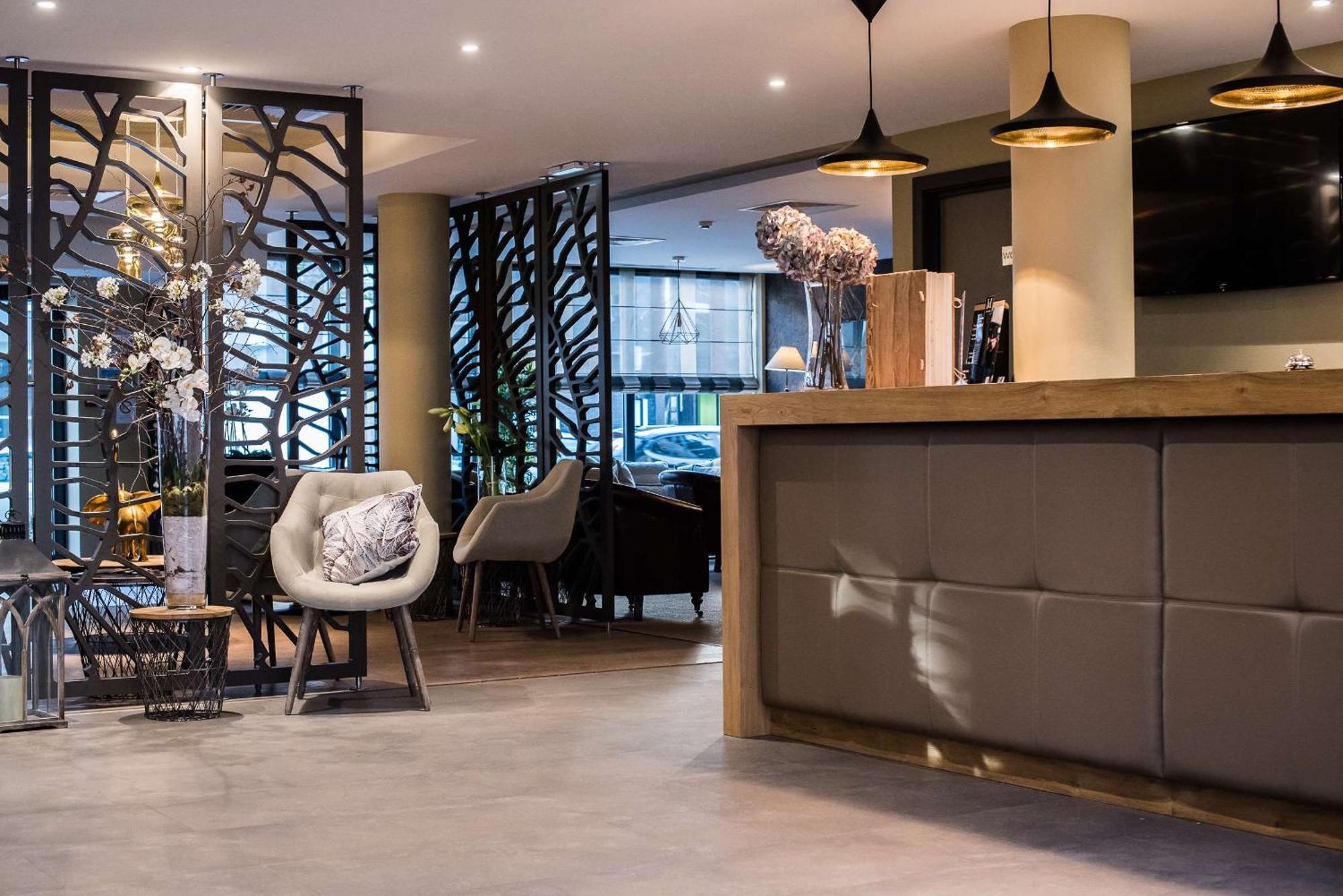 Le Lodge Brit Hotel Strasbourg Zenith Bagian luar foto
